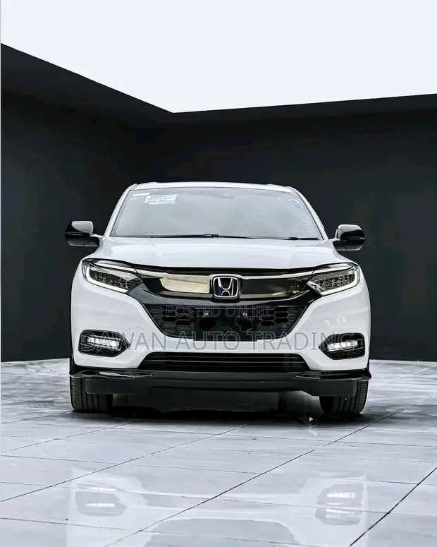 Honda Vezel Hybrid RS 2019 White - 1