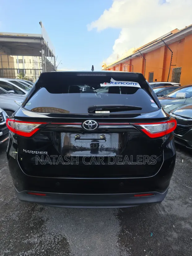 Toyota Harrier 2020 Nyeusi - 1
