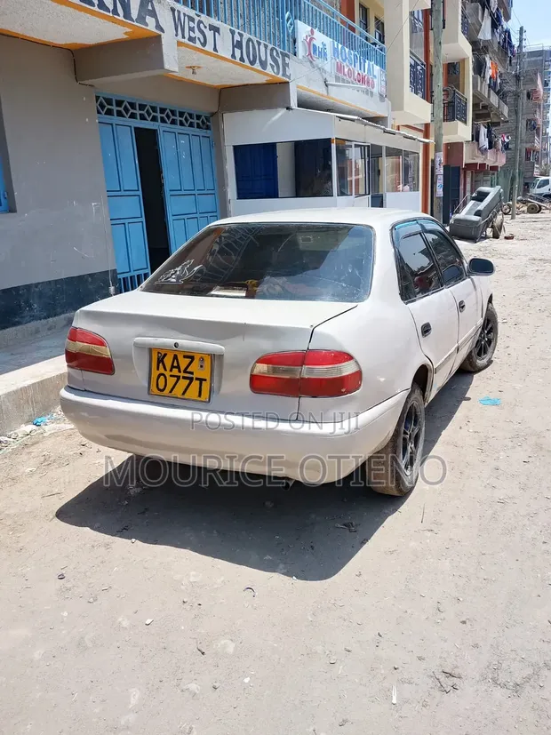 Toyota Corolla 2003 Gray - 1