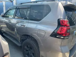 Toyota Land Cruiser Prado 2019 Kijivu