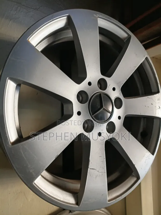 Genuine Mercedes-Benz C200 20-inch Wheels - 1