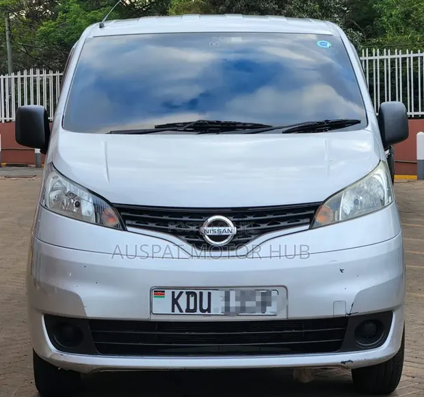 Nissan NV200 2019 Nyeupe - 1
