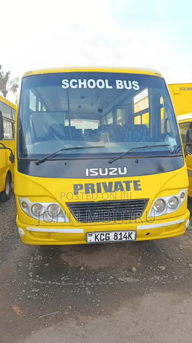 Isuzu NQR 2014 Bus - 1