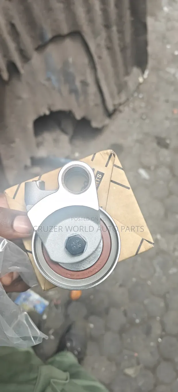 Genuine Toyota Land Cruiser 79 1HZ Timing Belt Tensioner - 1