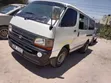 Toyota HiAce 1998 Nyeupe - 1