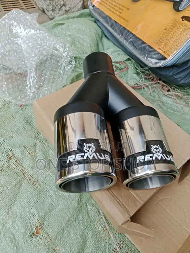 Ncha ya Mfumo wa Kutolea Moshi wa Remus Dual Round na Muundo wa Carbon - 1