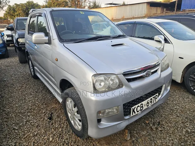 Daihatsu Terios 2015 Silver - 1