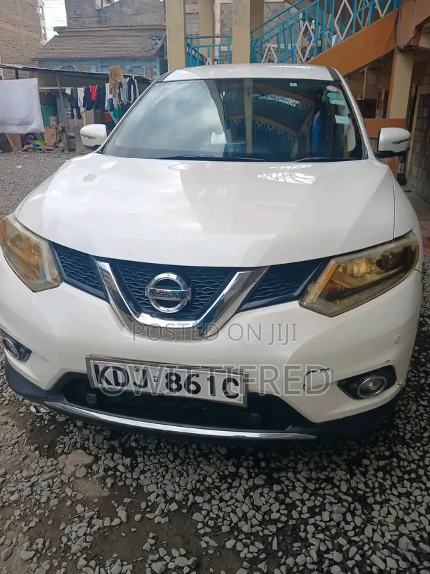 Nissan X-Trail 2016 White - 1