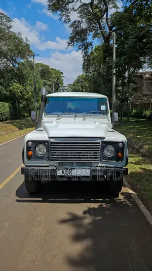 Land Rover Defender Puma 110 2.4 TD 2011 White