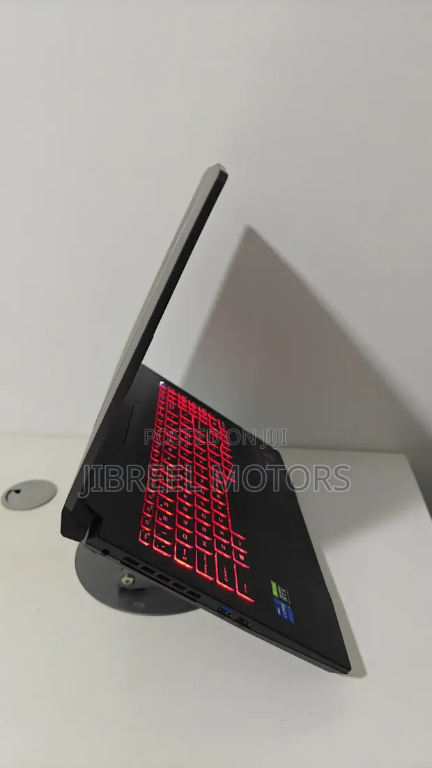 MSI Crosshair 15 Gaming Laptop - Intel Core i7, RTX 3060, 16GB RAM, 512GB SSD - 1