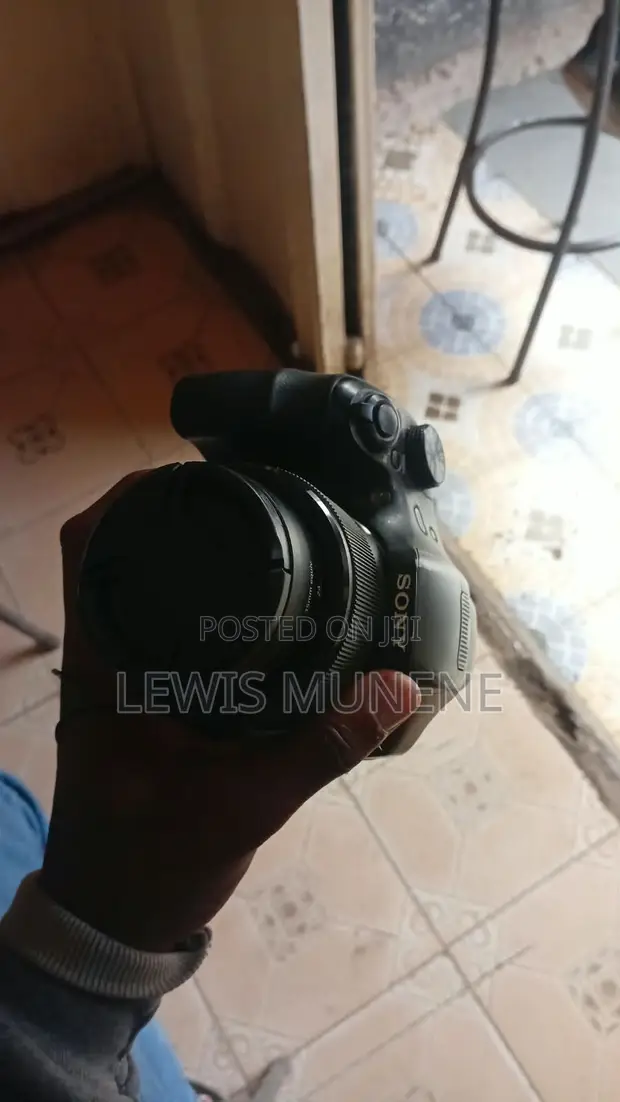 Sony Alpha a7 II (ILCE-7M2) Mirrorless Camera - 1