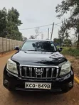 Toyota Land Cruiser Prado 2011 Nyeusi - 3