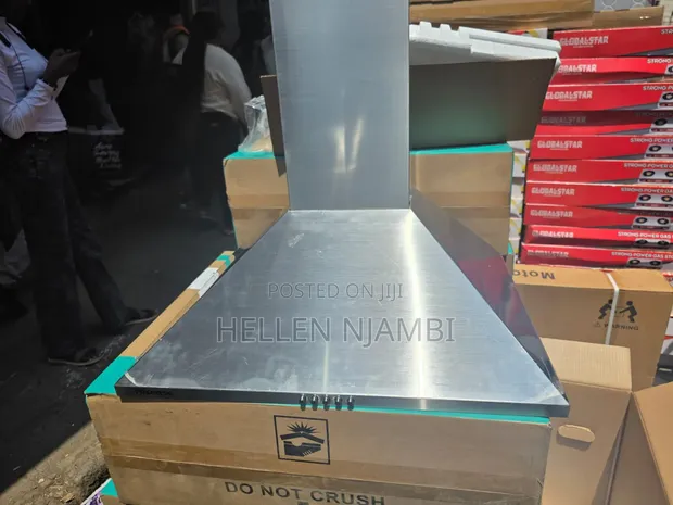 Hisense 60cm HHO60TASS Built-in Pyramid Chimney Hood - 1