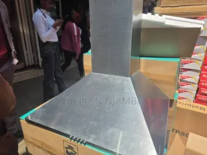 Hisense 90cm Pyramid Chimney Cooker Hood