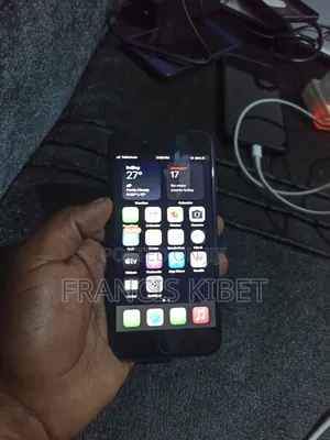 Apple iPhone 7 32GB Nyeusi