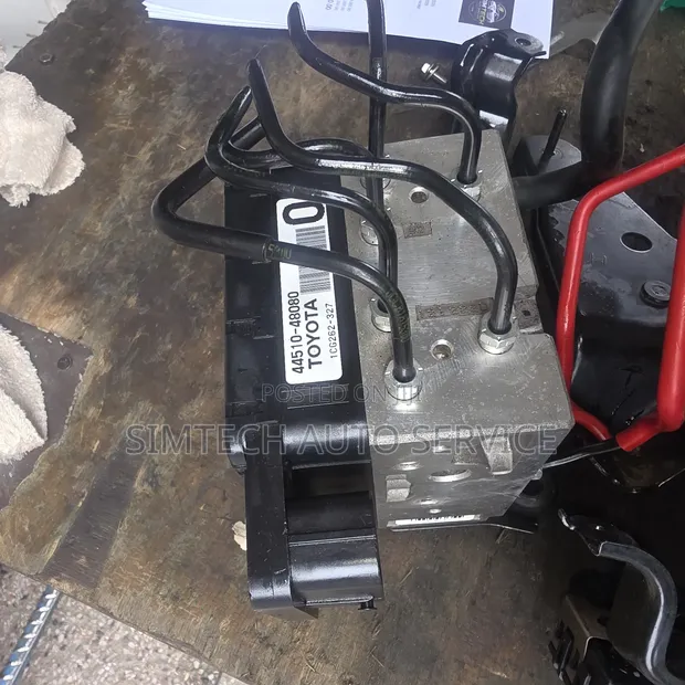Lexus RX 450h Brake Actuator - 1