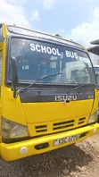 Isuzu NQR 2008 Njano - 2