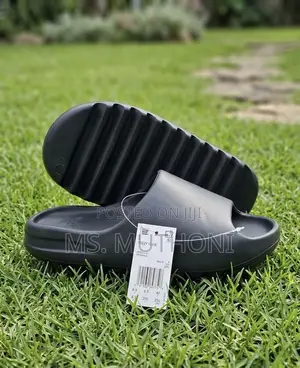 Adidas Yeezy Slides - Comfort & Quality (Sizes 40-45)