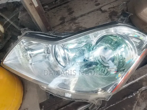 Nissan Fuga Xenon Headlight (2005-2007) - 1