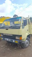 Mitsubishi FH 100 Lori Ndogo 1990 Njano - 2