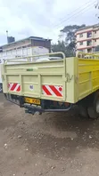 Mitsubishi FH 100 Lori Ndogo 1990 Njano - 4