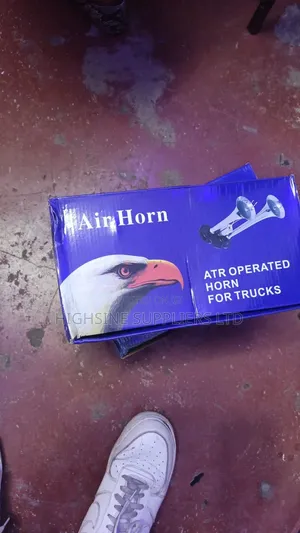 Universal 12V/24V Horn