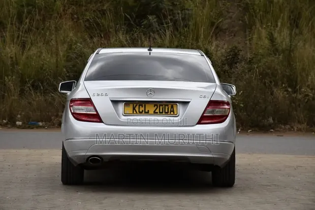 Mercedes-Benz C200 Elegance (W204) 2011 - 1