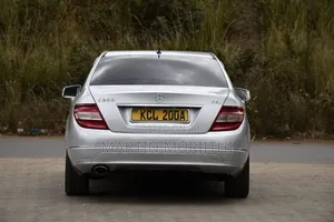 Mercedes-Benz C200 Elegance (W204) 2011