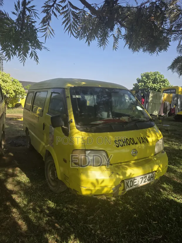 Nissan Vanette 2012 - 1