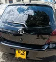 Toyota Vitz 2010 Nyeusi - 2