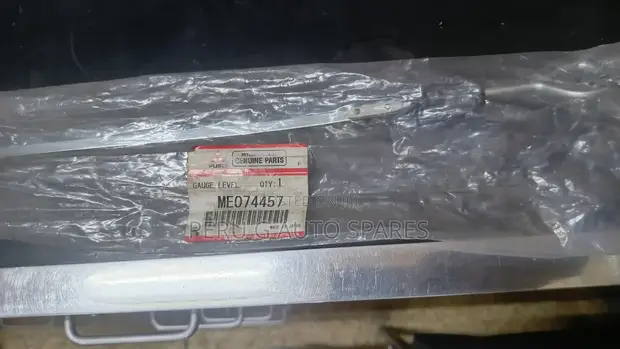 Genuine Fuso Mahewa Dipstick - 1