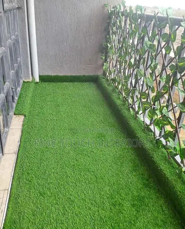 Professional Quality Artificial Grass Carpet - 1