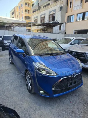 Toyota Sienta Hybrid 2019 Blue