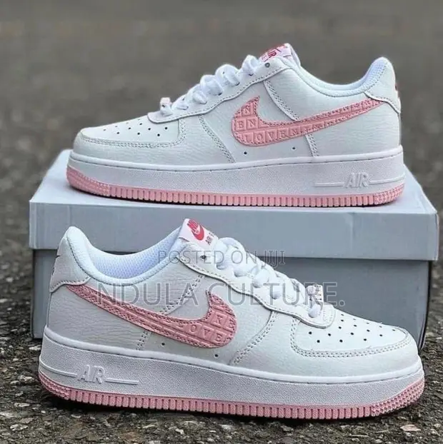 Nike Air Force 1 Valentine's Day Edition - 1