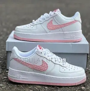 Nike Air Force 1 Valentine's Day Edition