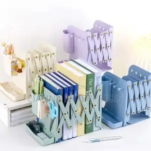 Expandable Metallic Bookshelf
