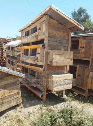 Three-Partition Self-Cleaning Chicken Cage