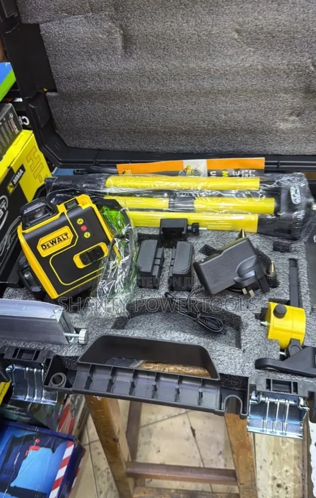 Dewalt 360-Degree Green Beam Laser Level Kit - 1