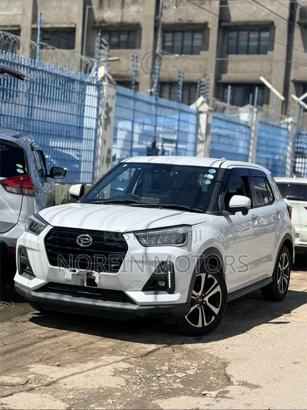 Daihatsu Rocky 2020 White - 1
