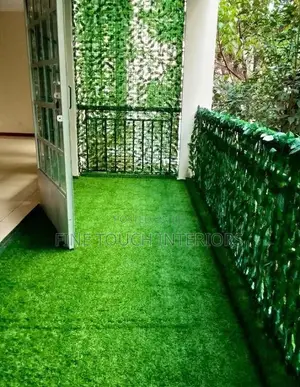 Deluxe Artificial Green Grass Carpet