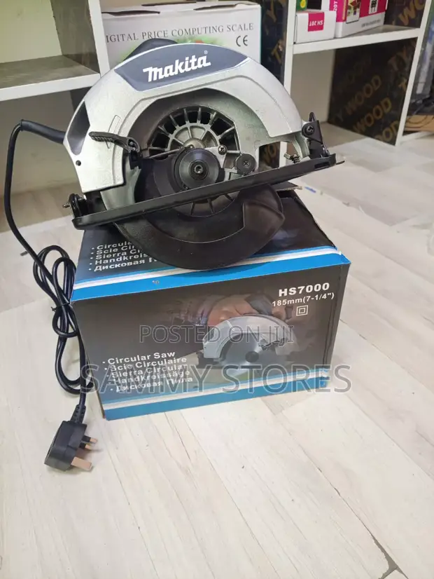 Makita Durable Corded Circular Saw - 1