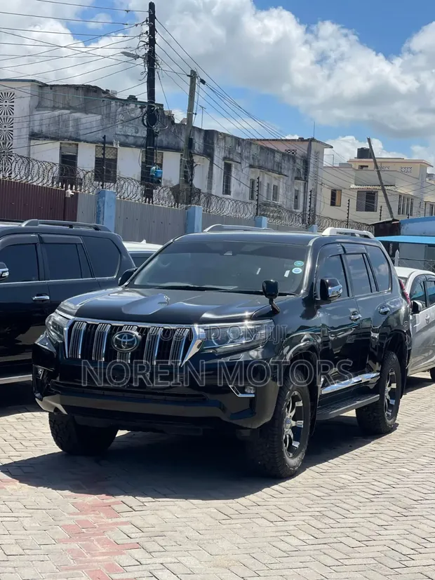 Toyota Land Cruiser Prado 2019 Matt Black - 1