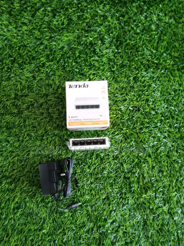 Tenda 5-Port LAN Switch (S105) - 1