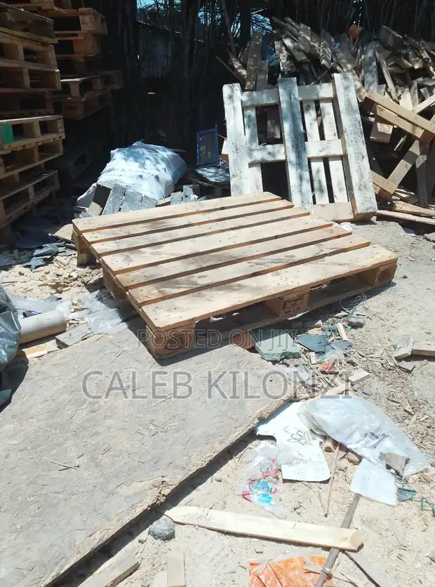 Heavy Duty Wooden Pallets (Used) - 1