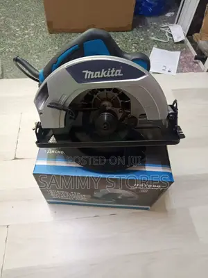 Makita Electric Circular Saw for Wood Cutting