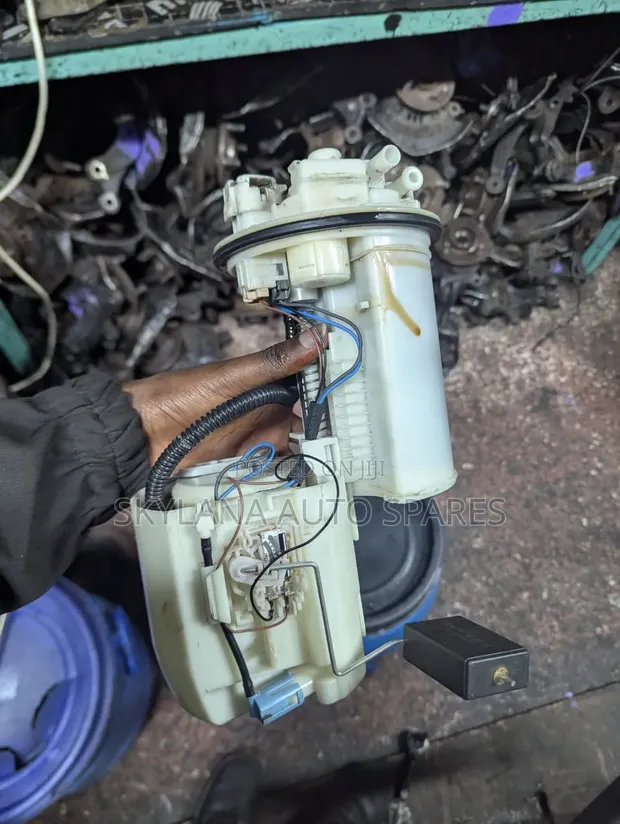 Toyota Axio Fuel Pump - 1