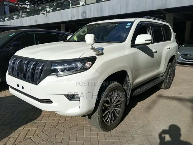 Toyota Land Cruiser Prado 2019 White - 1