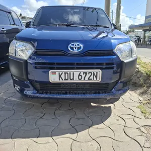 Toyota Succeed TXG 2019 Blue