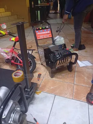 Mashine Mpya ya Kuosha Magari ya Umeme ya Pioneer 4400 PSI