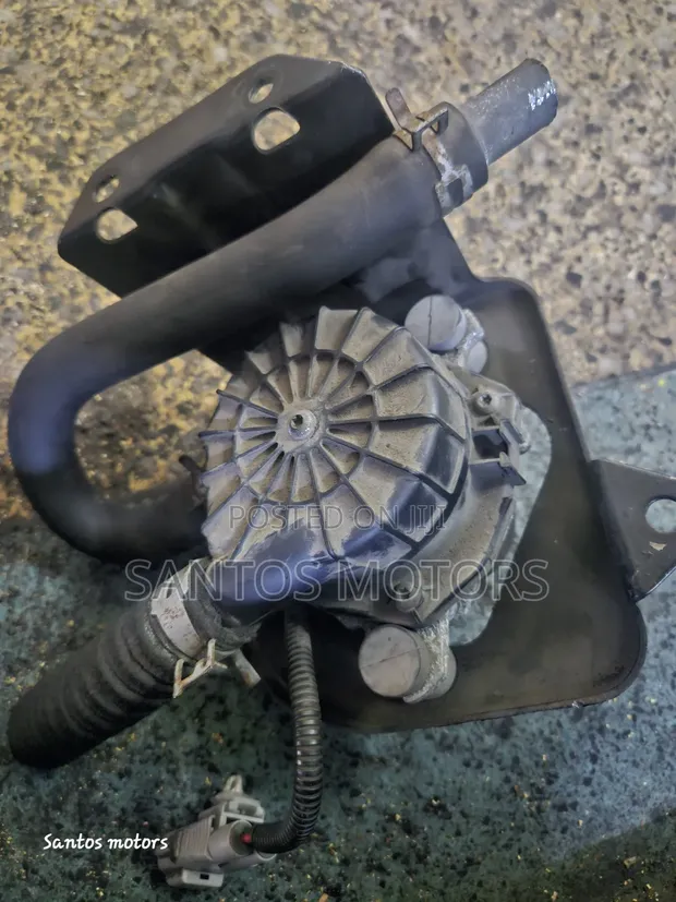 Used Toyota Land Cruiser Prado 7L Secondary Air Pump - 1